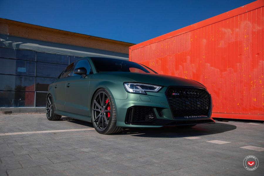  Audi RS3 Sedan on Vossen Wheels (VPS-301) 2018 года  (фото 49 из 57)